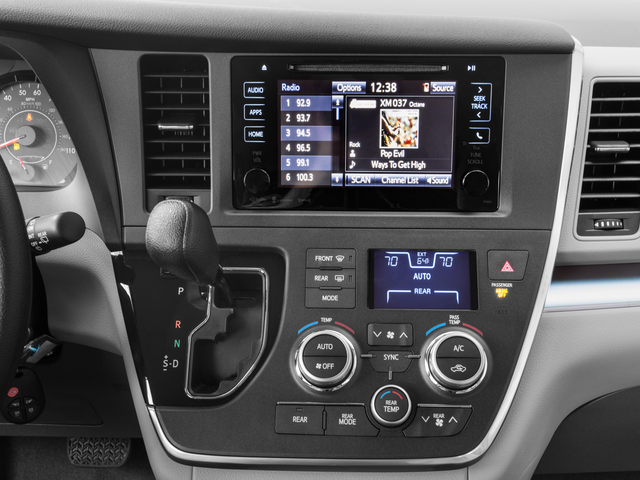 2017 Toyota Sienna LE 7 Passenger