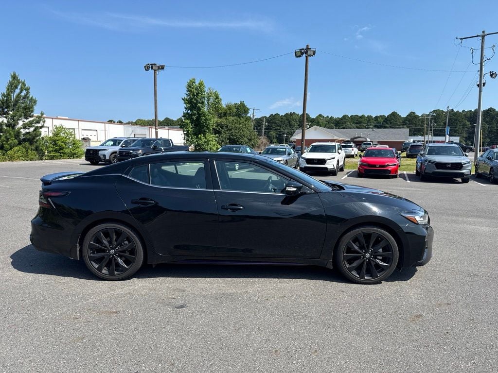 2022 Nissan Maxima SR