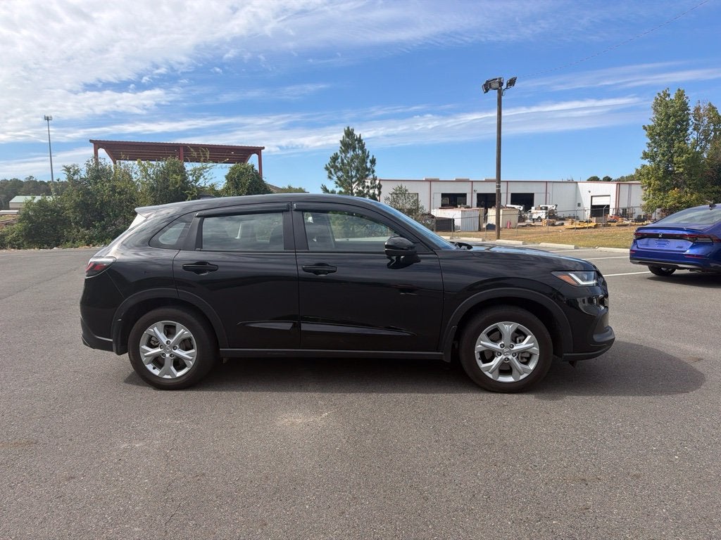 2025 Honda HR-V LX