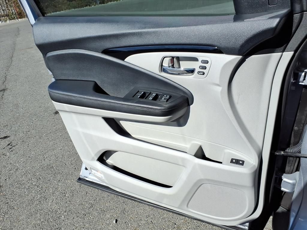 2022 Honda Pilot Touring 7 Passenger