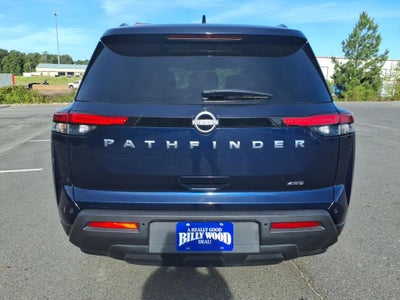 2025 Nissan Pathfinder SV