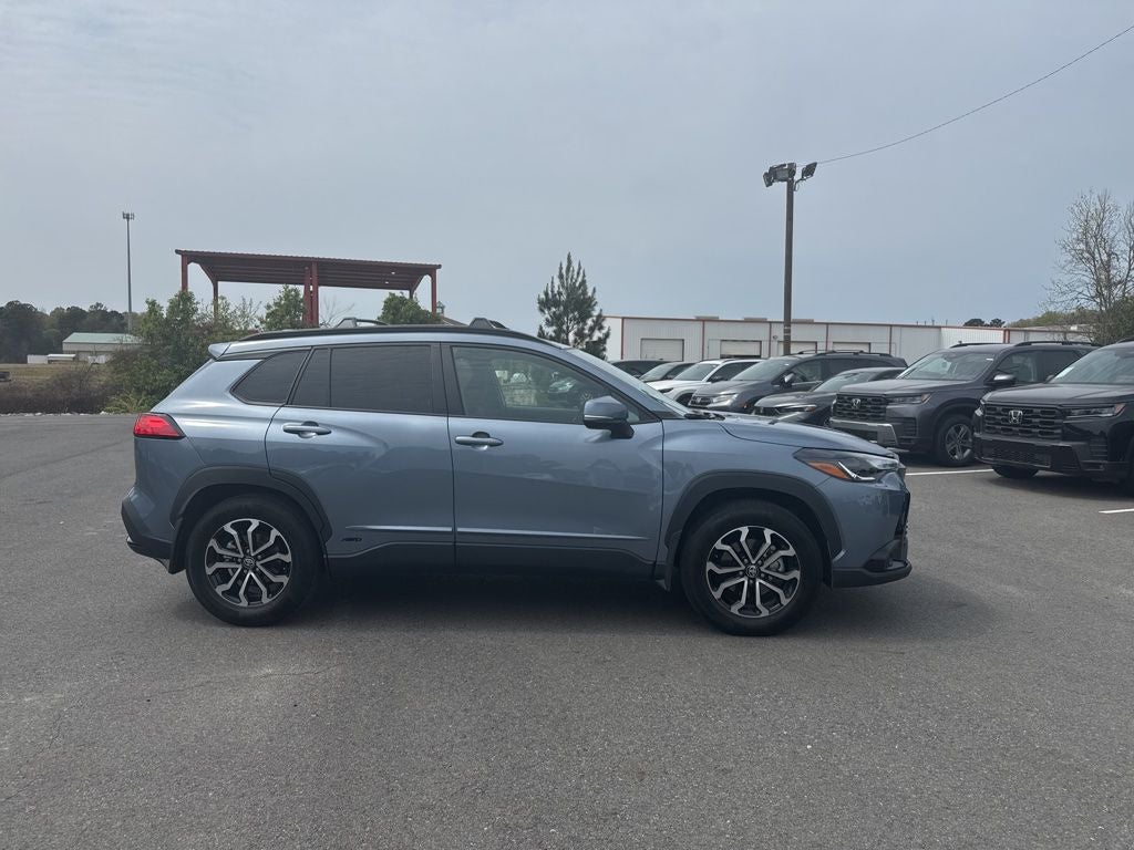 2024 Toyota Corolla Cross Hybrid SE