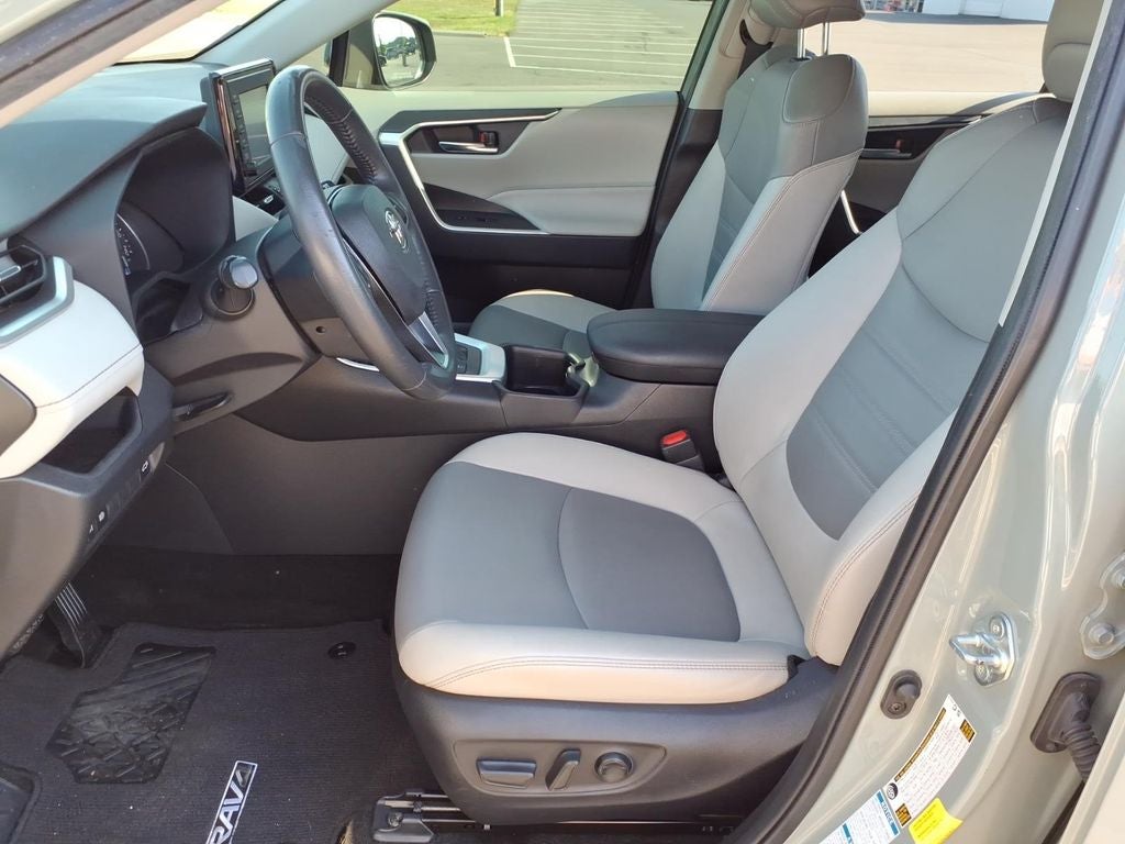 2022 Toyota RAV4 Hybrid XLE Premium