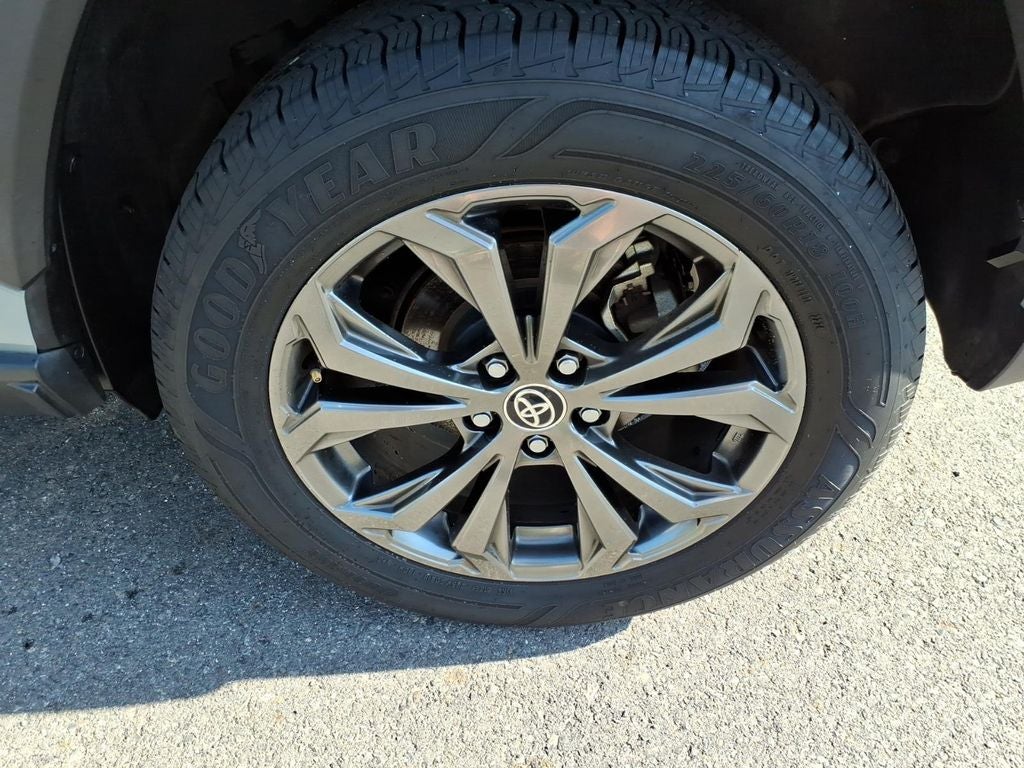 2022 Toyota RAV4 Hybrid XLE Premium