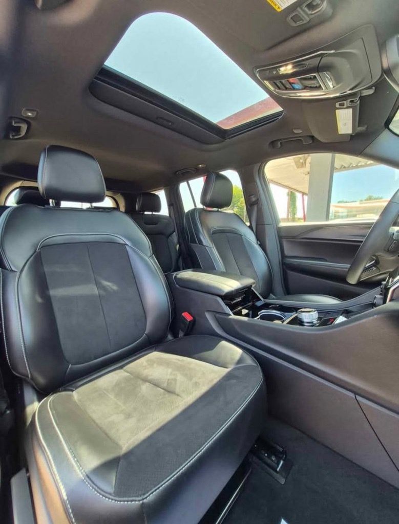 2023 Jeep Grand Cherokee Altitude X