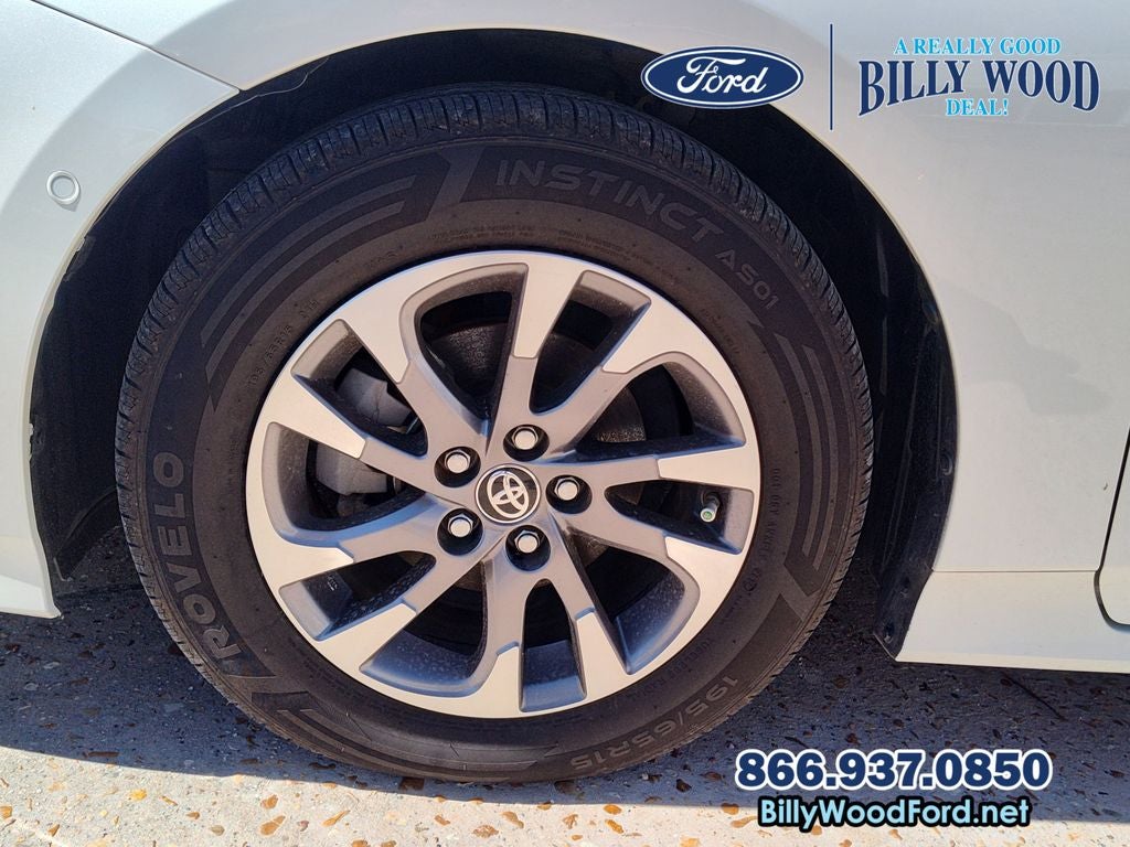 2019 Toyota Prius XLE