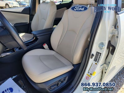 2019 Toyota Prius XLE