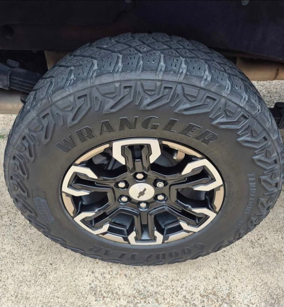 2023 Chevrolet Silverado 1500 ZR2