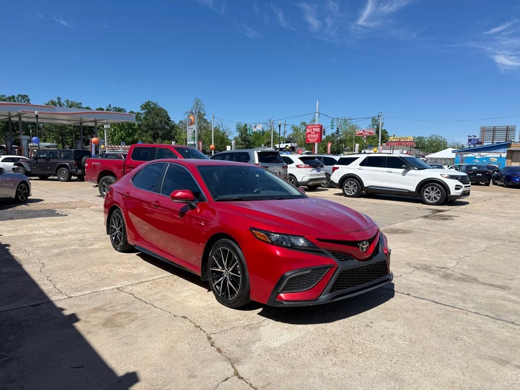 2022 Toyota Camry SE